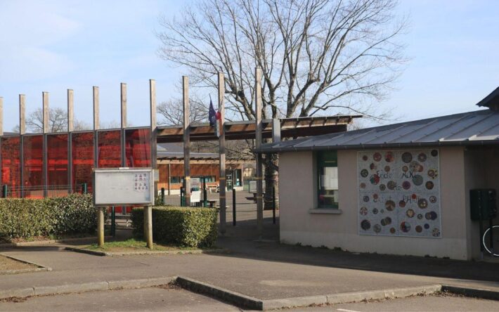 Saint-Sulpice-La-Forêt a équipé son école publique de capteurs pour suivre ses consommations d’énergie - Crédit Photo : Saint-Sulpice-La-Forêt