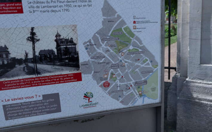 Les massifs fleuris derrière les grilles d’honneur de l’Hôtel de Ville de Lambersart font l’admiration des promeneurs depuis plus d’un siècle. Une singularité qui nécessite de plus en plus une optimisation de l’eau - Crédits photos : Ville de Lambersart