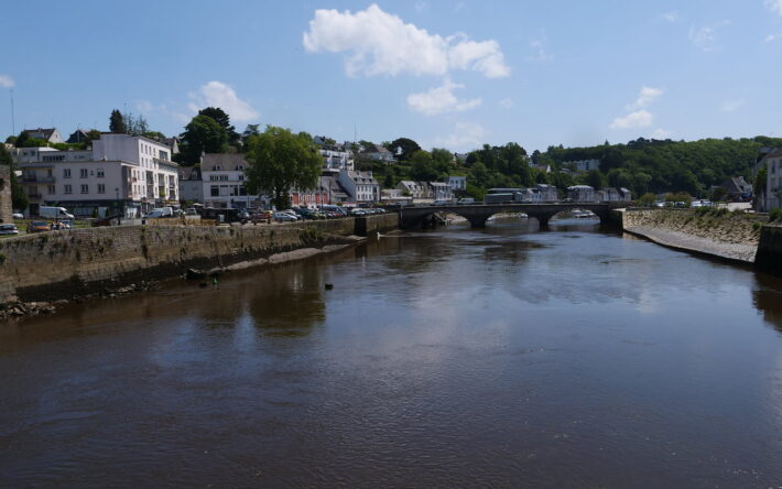 Hennebont marque la limite entre la navigation maritime du Blavet et celle artificiellement navigable jusqu’à Pontivy - Crédit photo : Lorient Agglomération